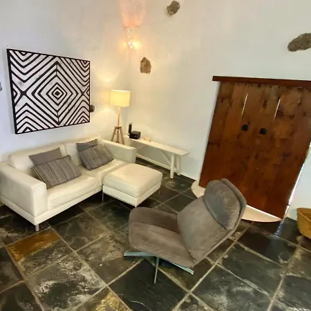 Luana House * טגיסי