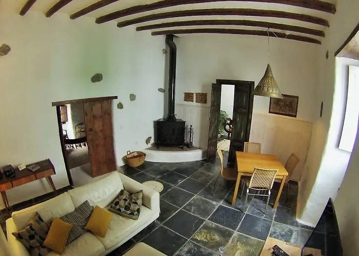 Luana House * טגיסי